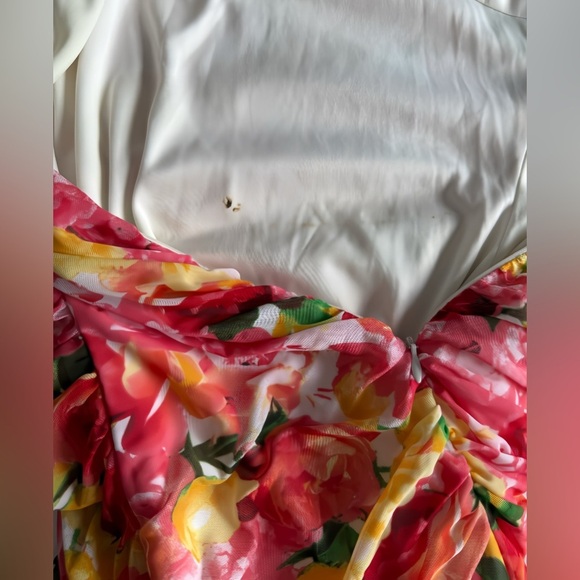 Cache Women’s Size 4 Floral Ruched Sheath Dress Sleeveless Keyhole Neck Cocktail - Picture 8 of 8